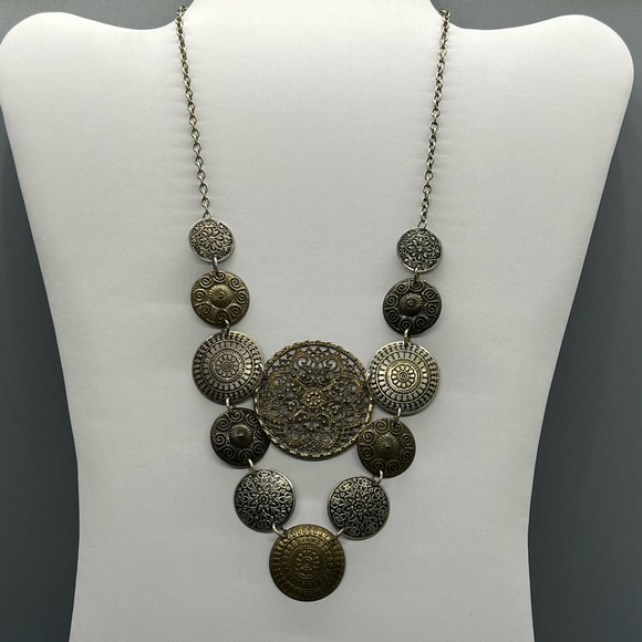 Bollywood Starlet Necklace - Picture 1 of 3
